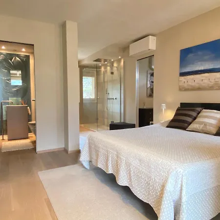 Design & Mountain View Bedroom Séjour chez l'habitant